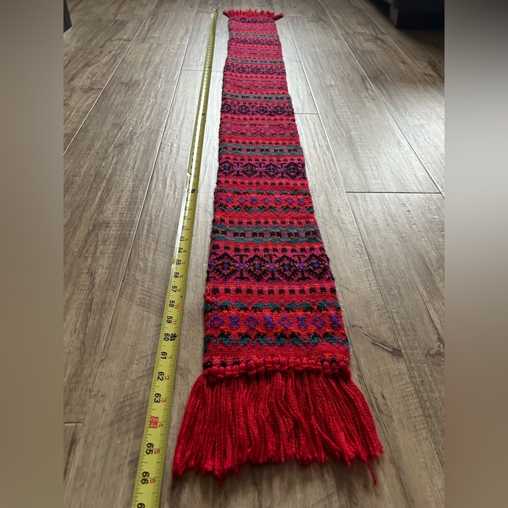 Nordic Vibrant red Pink green Patterned Scarf fringe winter cabincore snow - Picture 7 of 7